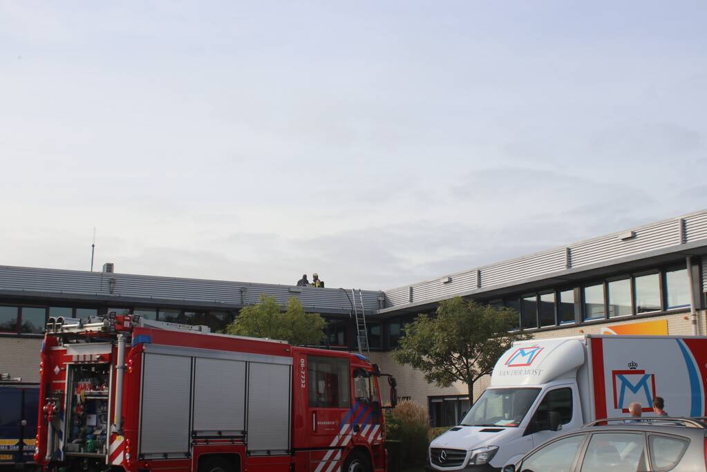 Brand op dak bedrijfspand tijdens werkzaamheden