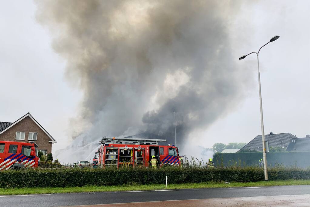 Grote brand in loods