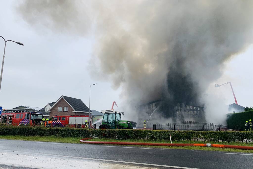 Grote brand in loods