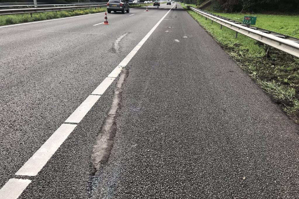 Aanhanger met lading geschaard