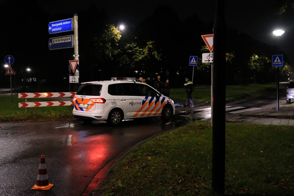 Fietser geschept door auto