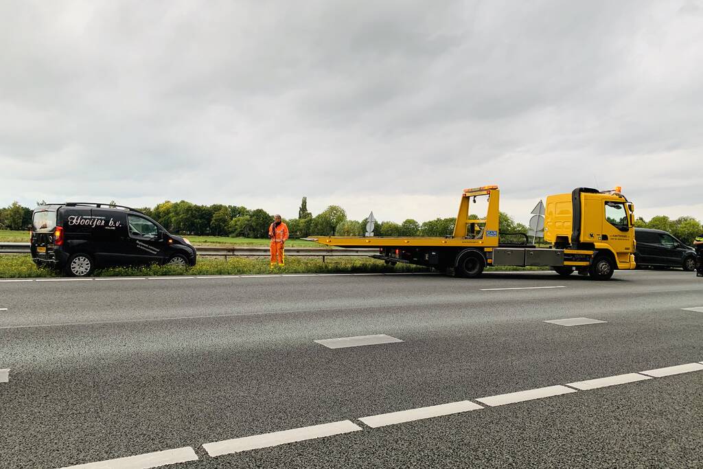 Drie voertuigen betrokken bij kop-staart botsing