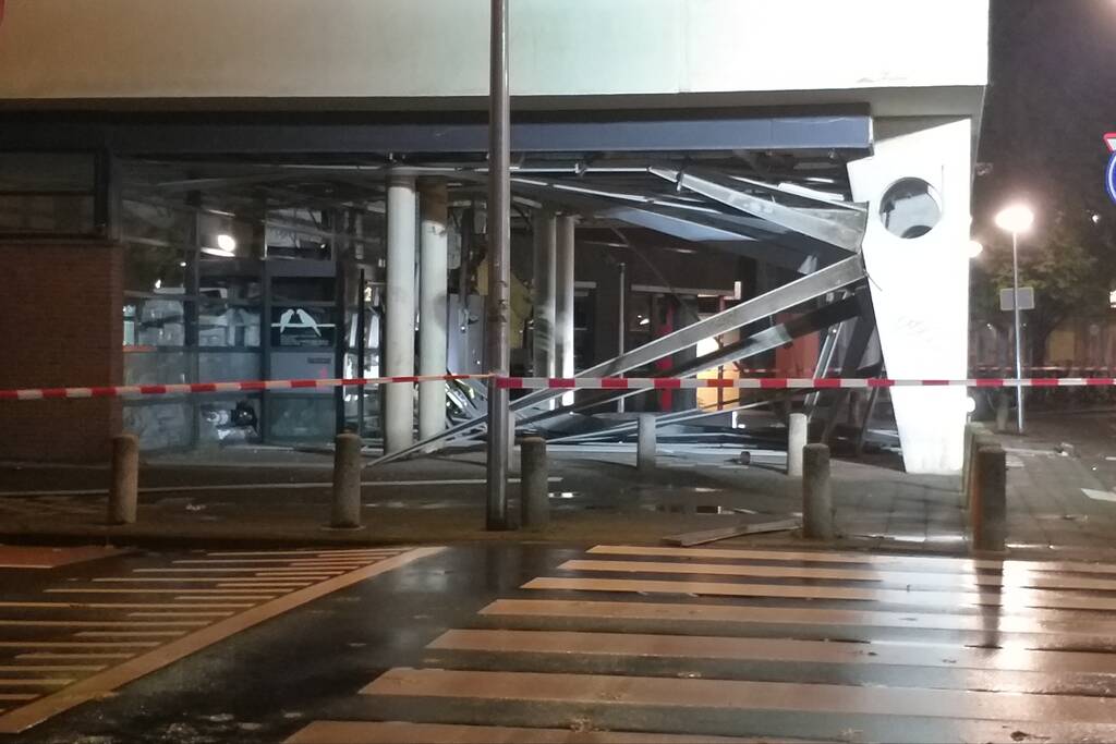 Woningen ontruimd na plofkraak