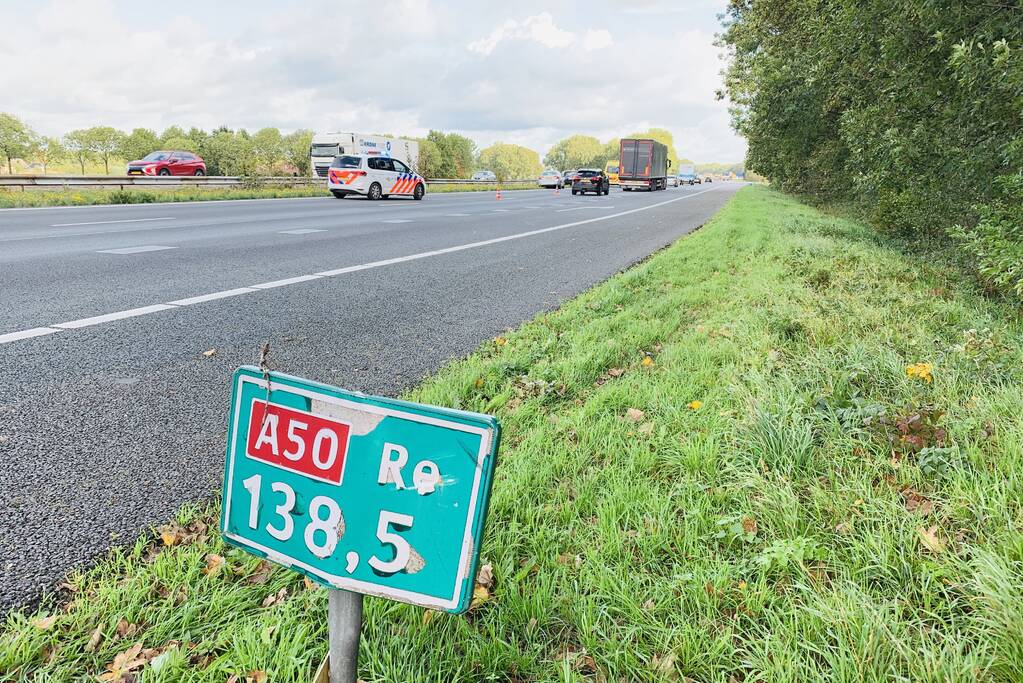 Kettingbotsing met vier auto's zorgt voor file