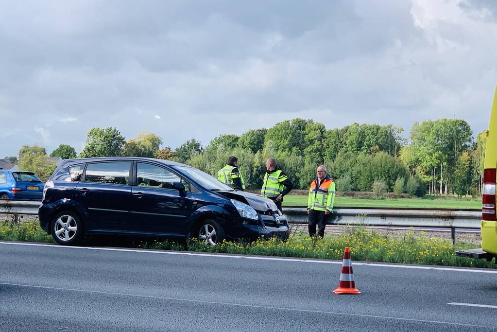 Kettingbotsing met vier auto's zorgt voor file