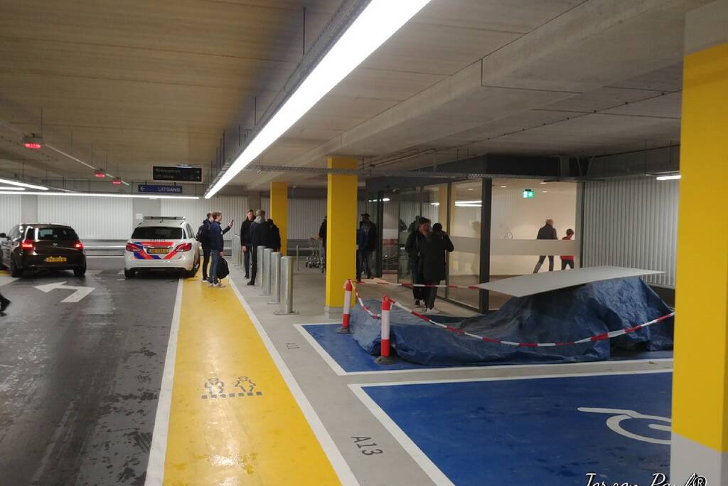 Enorme chaos bij opening 50e MediaMarkt voor gratis oordopjes