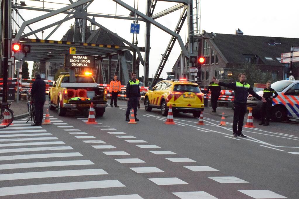 Hefbrug boskoop per direct gesloten door onveilige constructie