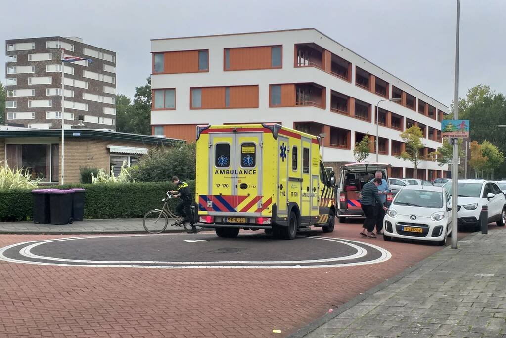 Man op fiets in Hoogwerf aangereden door auto