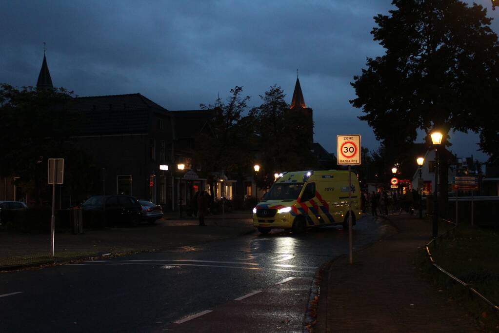 Bestuurder snorfiets gewond na aanrijding met auto