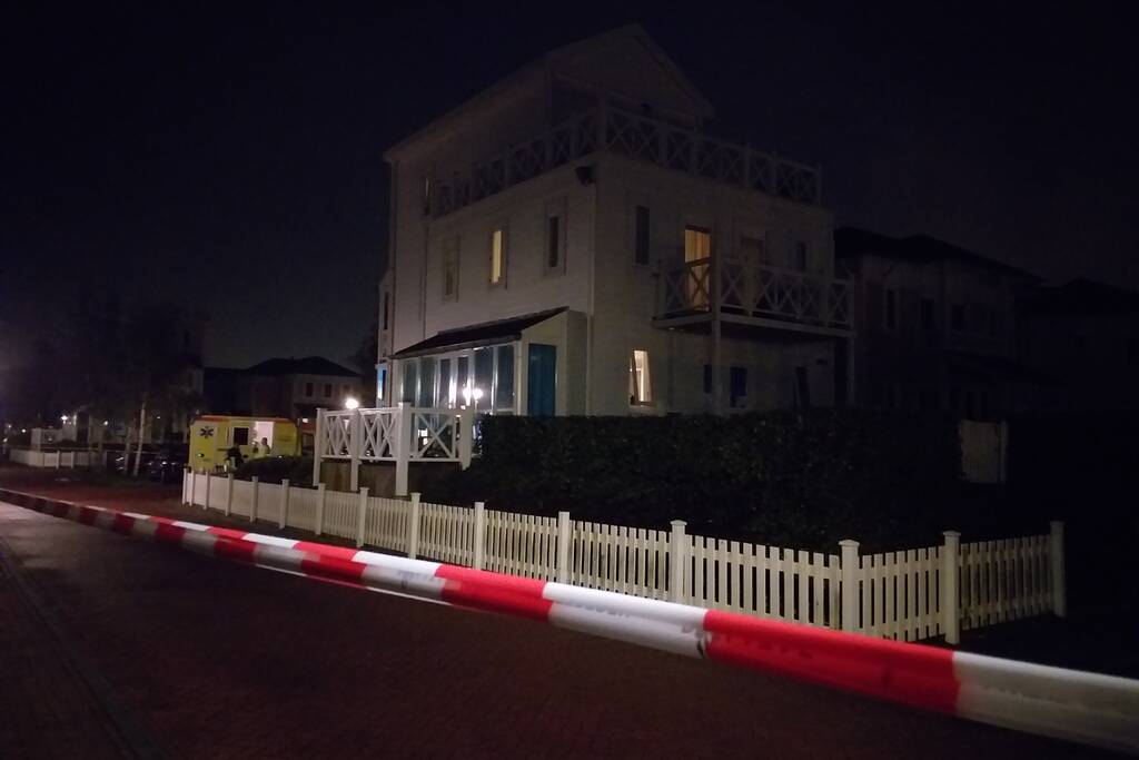 Dode op vakantiepark, politie doet onderzoek