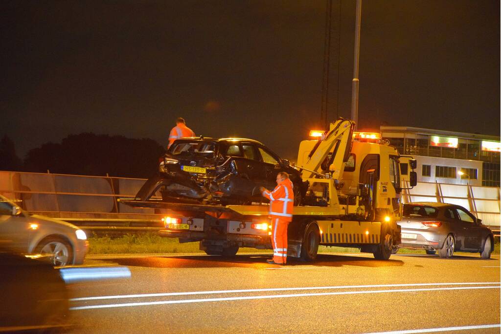 Extreme file na kettingbotsing op snelweg