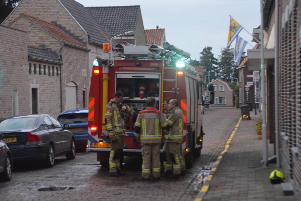 Gloeilamp veroorzaakt brand in woning