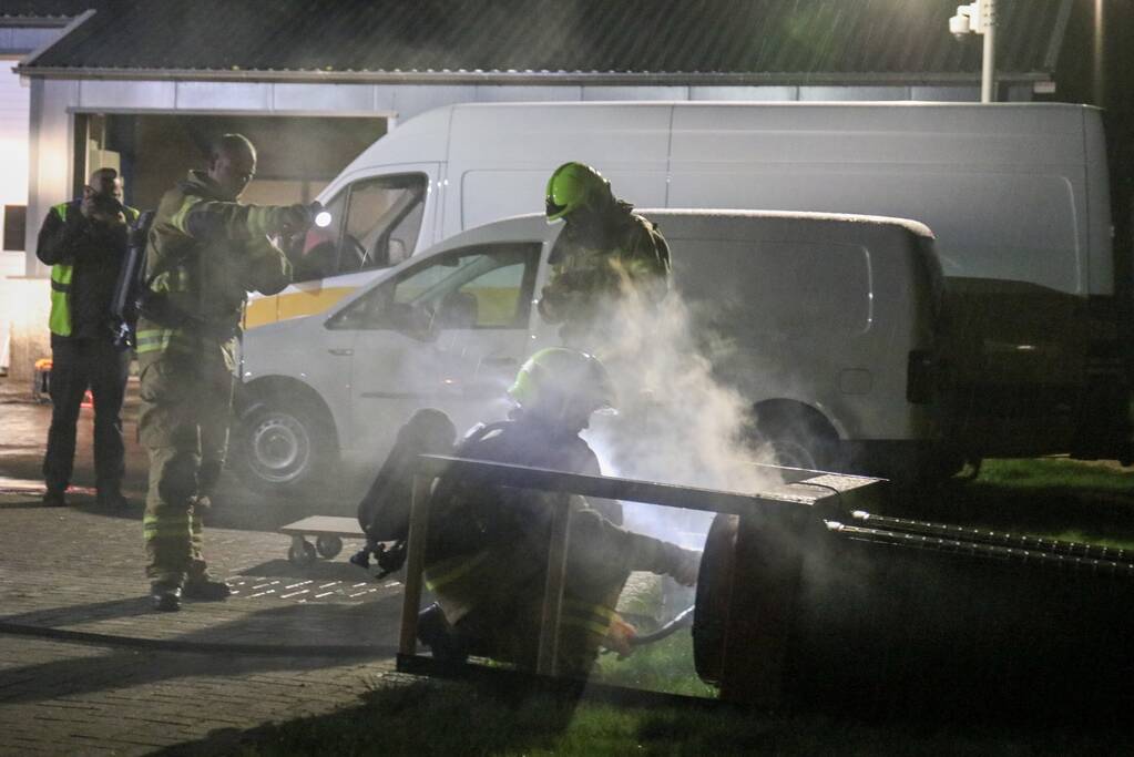 Brand bij houtbewerkingsbedrijf door broei