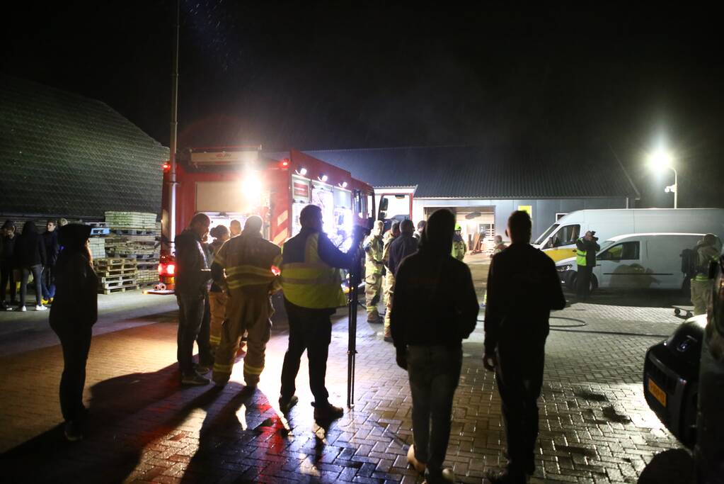 Brand bij houtbewerkingsbedrijf door broei