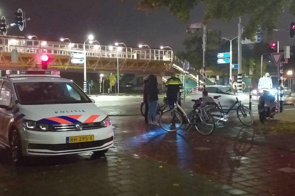 Fietser licht gewond na aanrijding met scooter