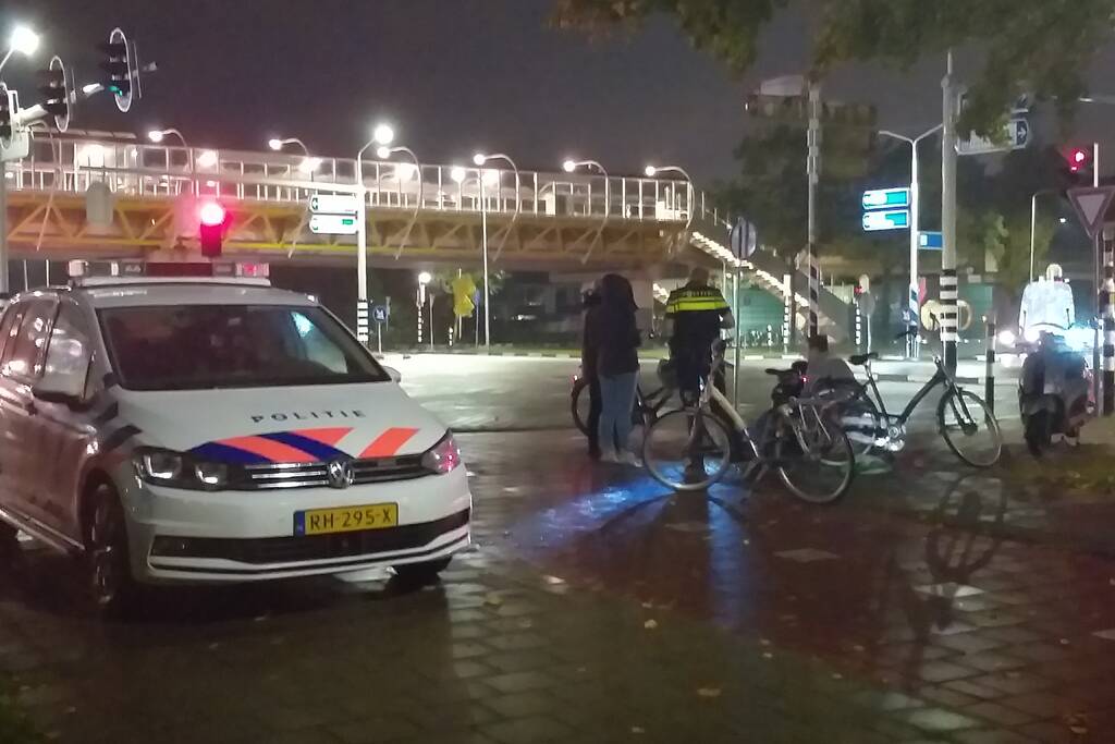 Fietser licht gewond na aanrijding met scooter