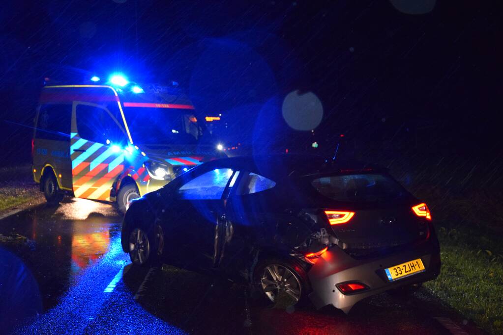 Auto in de sloot na ongeval