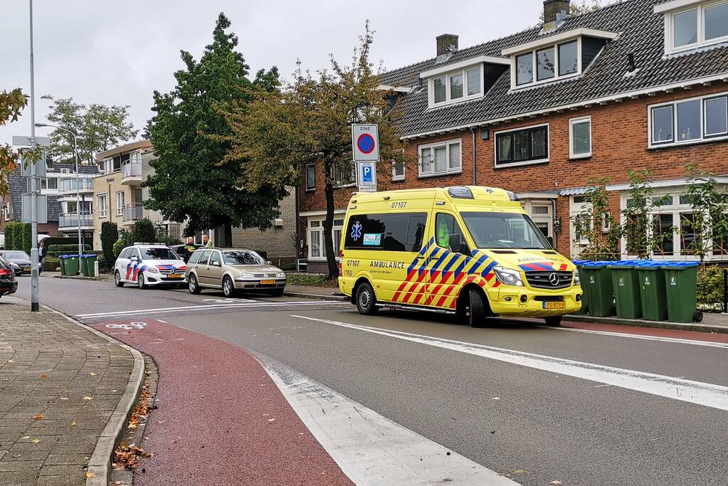 Fietser gewond na ongeval op rotonde