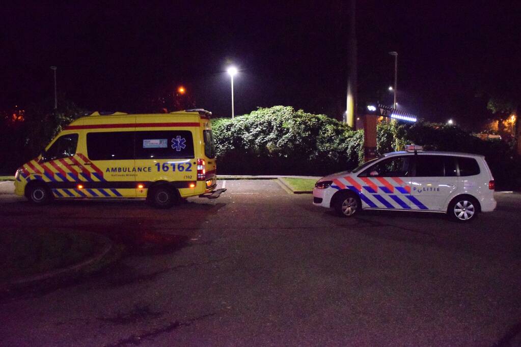 Bestuurder gewond na aanrijding; dader gevlucht