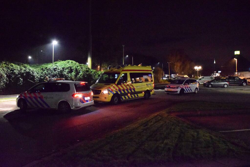 Bestuurder gewond na aanrijding; dader gevlucht