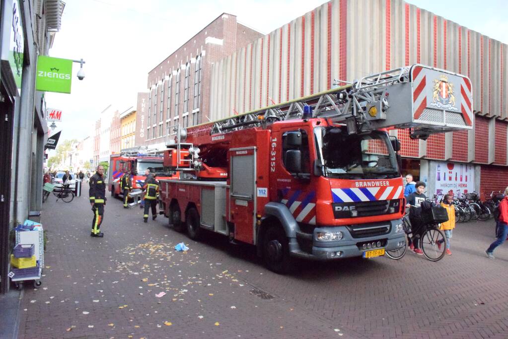 Brandlucht door smeulende transformator Manfield schoenenwinkel