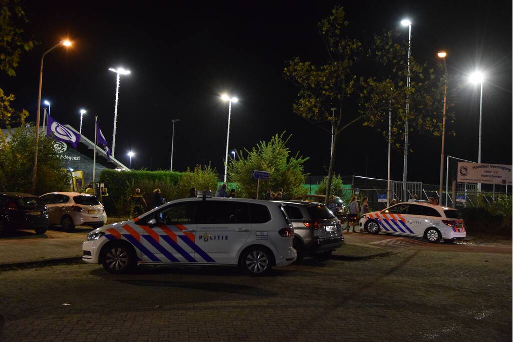 Persoon zwaargewond na val