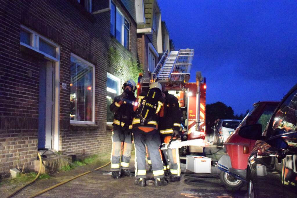 Veel schade na woningbrand