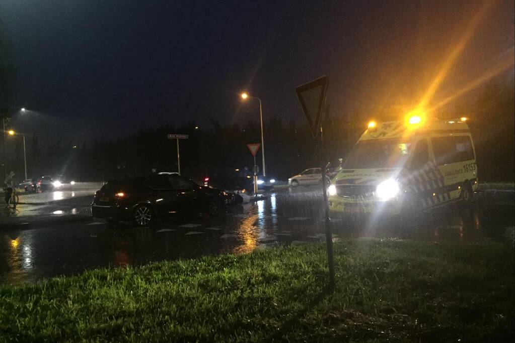 Scooterrijder gewond na botsing met auto