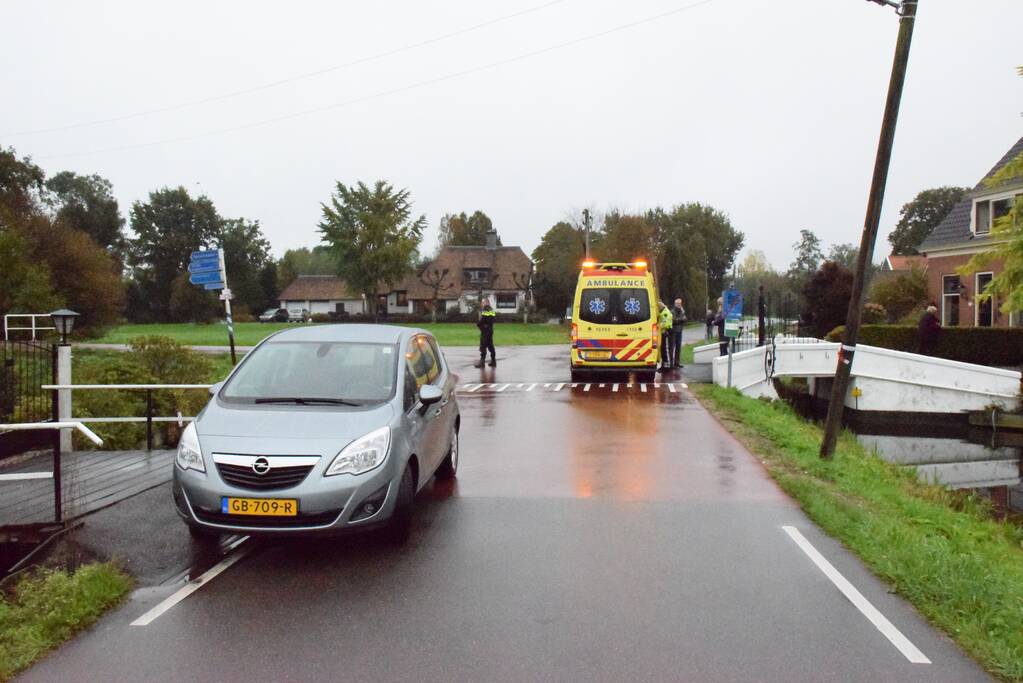 Fietsster gewond na aanrijding met auto