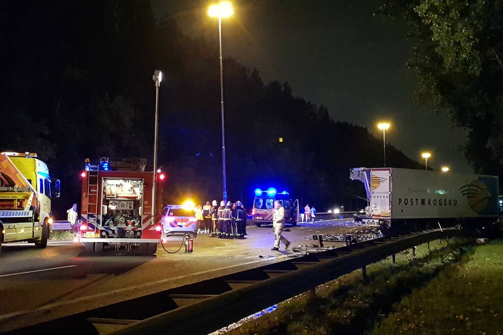 Zeer ernstig ongeval tussen twee vrachtwagens op snelweg