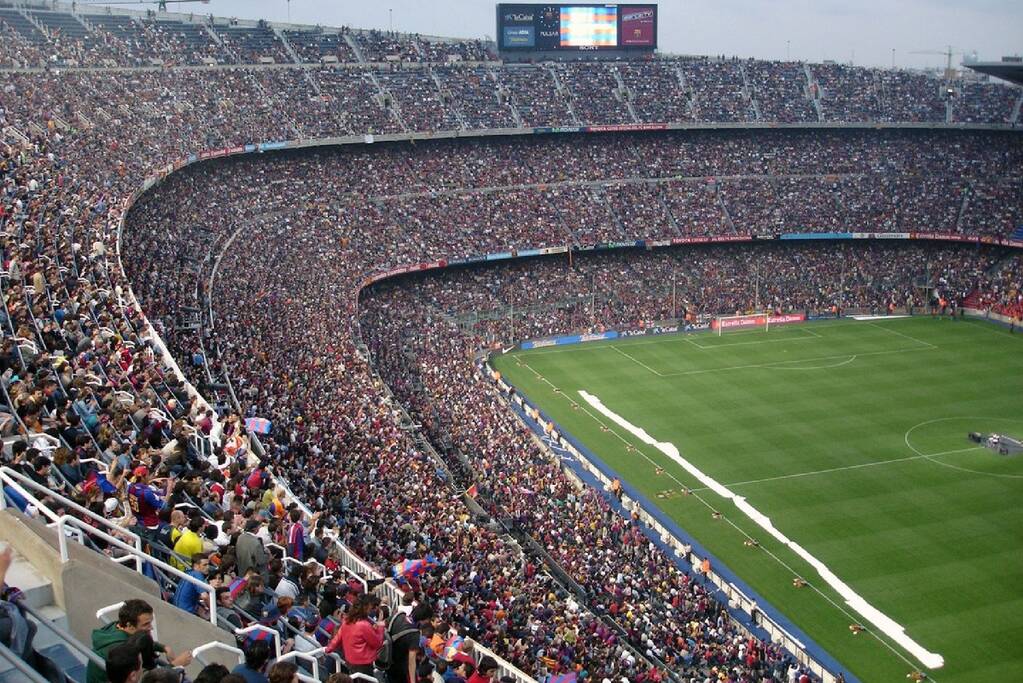 Feijenoord-supporter aangehouden voor mishandelen van Fortuna-supporter
