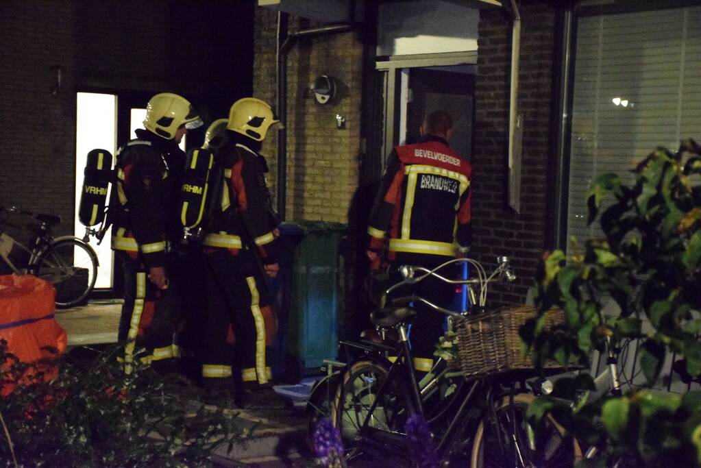 Brandweer enige tijd bezig met gaslucht