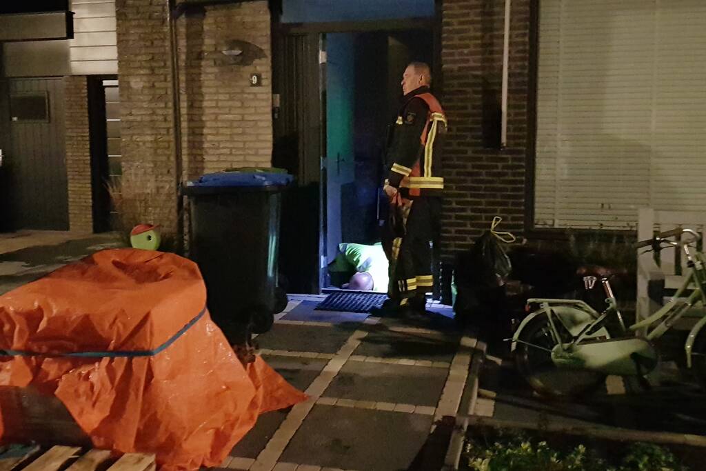 Brandweer enige tijd bezig met gaslucht