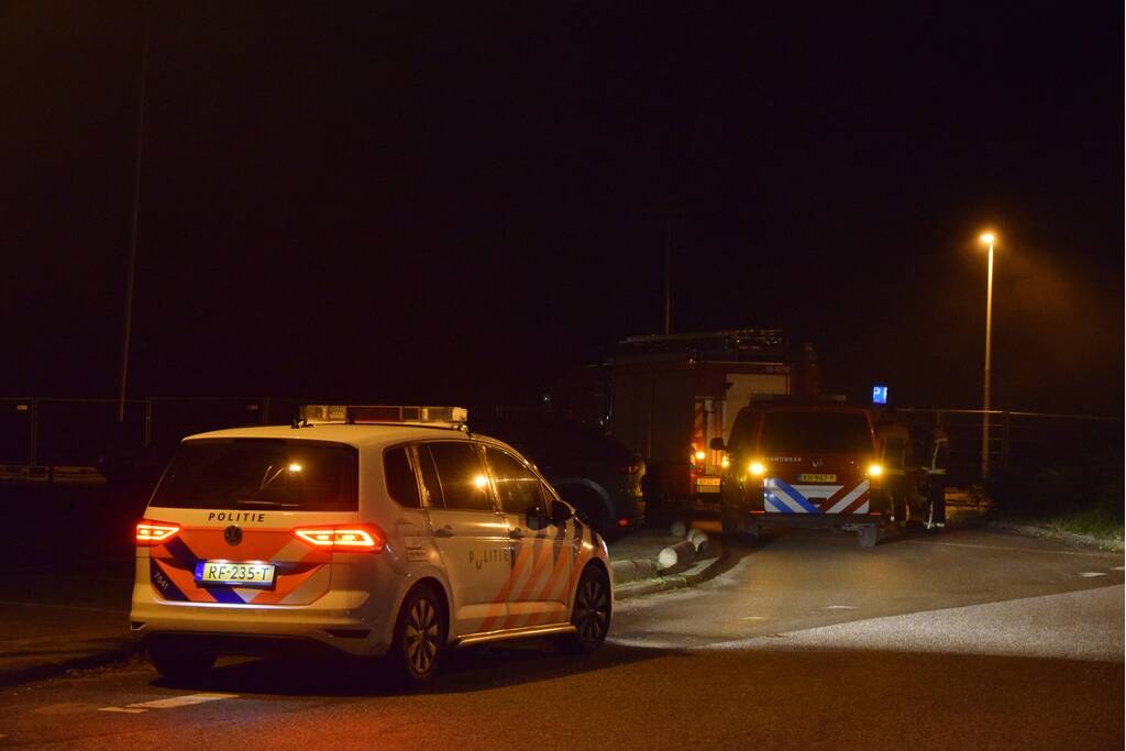 Bewoners ruiken gaslucht, brandweer doet onderzoek