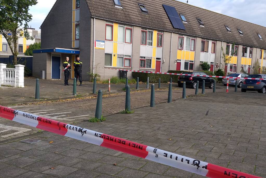 Man zwaargewond bij steekpartij na woningoverval in Hoogvliet