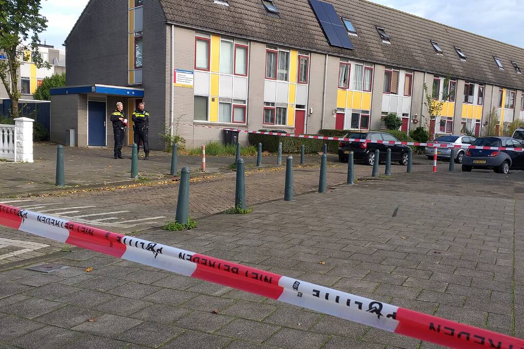 Man zwaargewond bij steekpartij na woningoverval in Hoogvliet