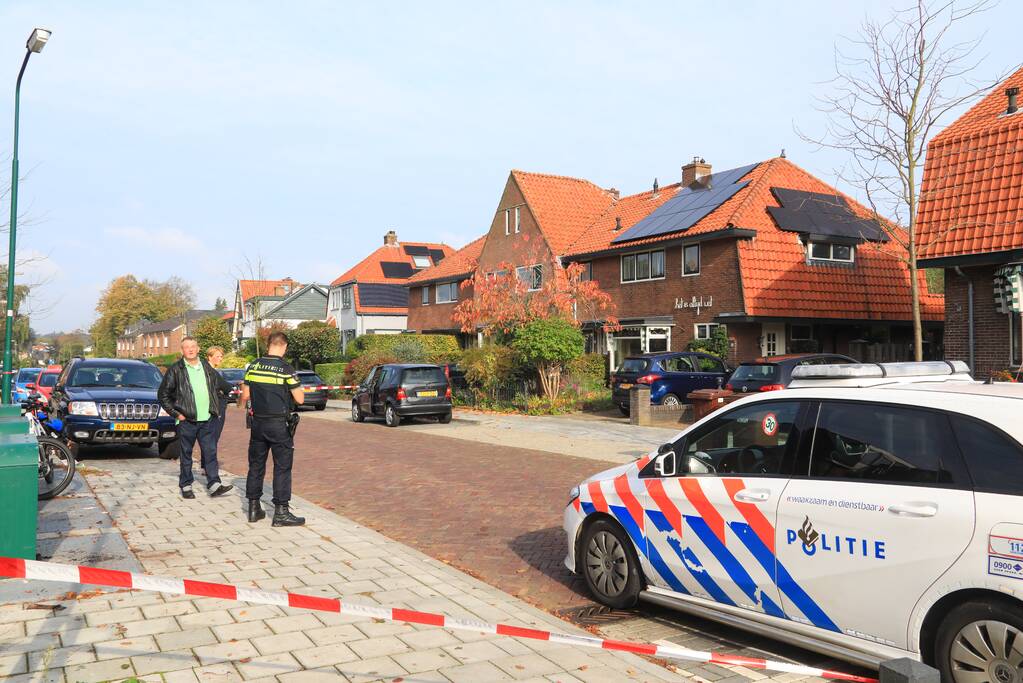 Man op speed-pedelec zwaargewond na botsing tegen autoportier