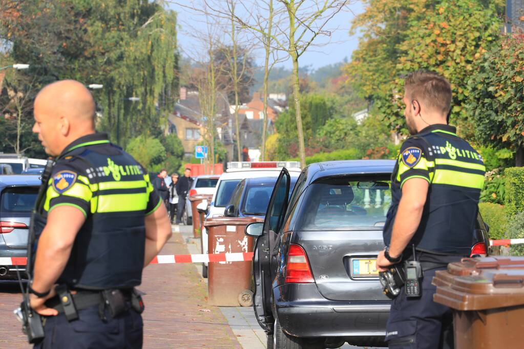 Man op speed-pedelec zwaargewond na botsing tegen autoportier