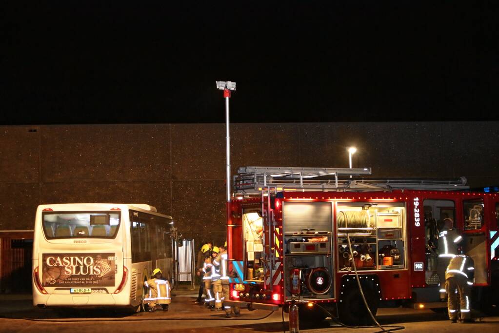 Vastgelopen rem veroorzaakt brand