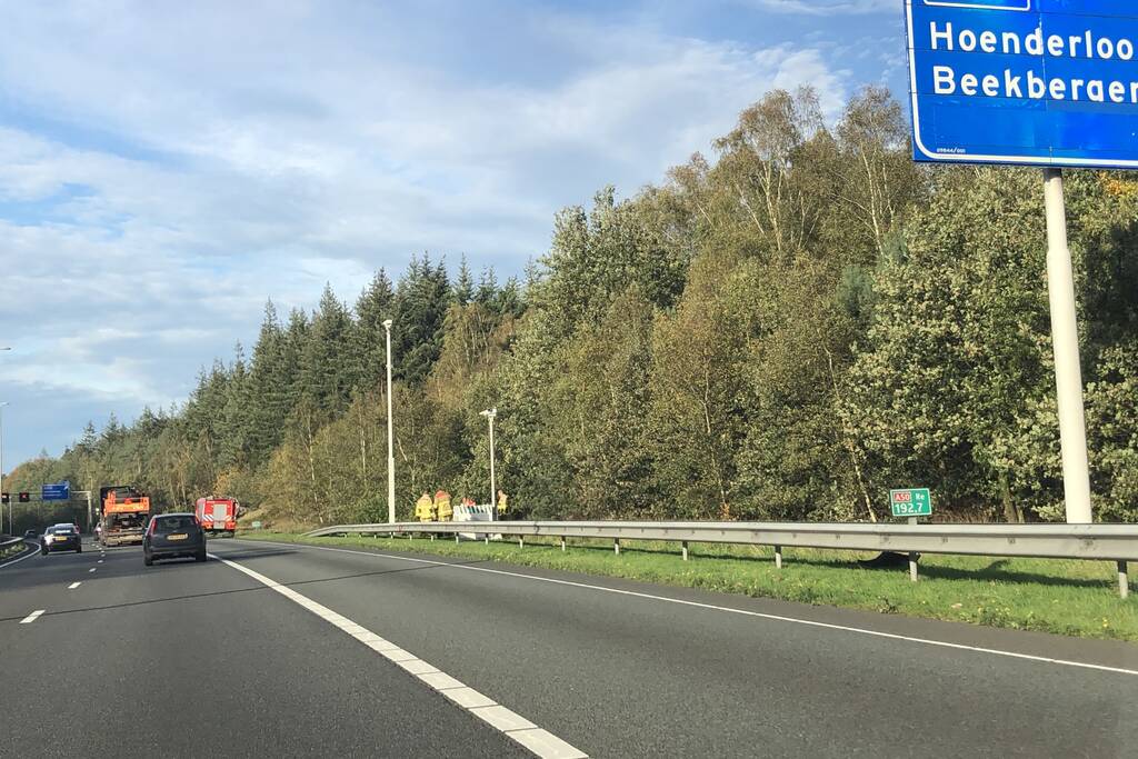 Rookontwikkeling uit camera langs snelweg