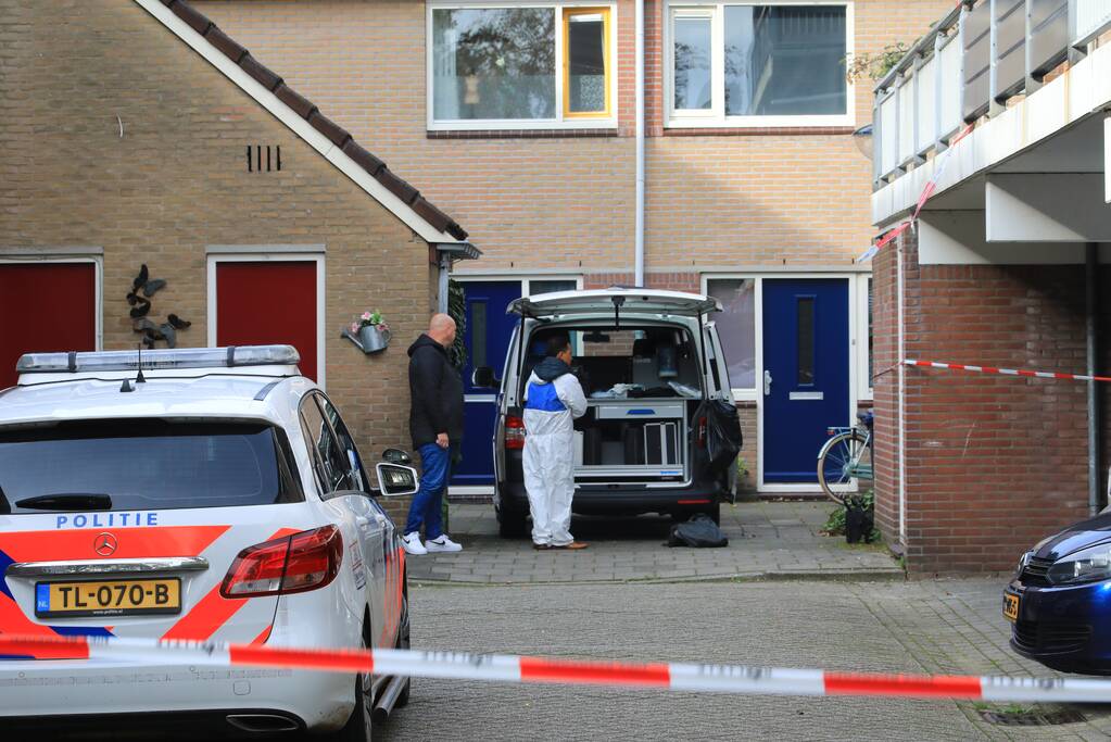 Overleden persoon in woning aangetroffen na inbraak