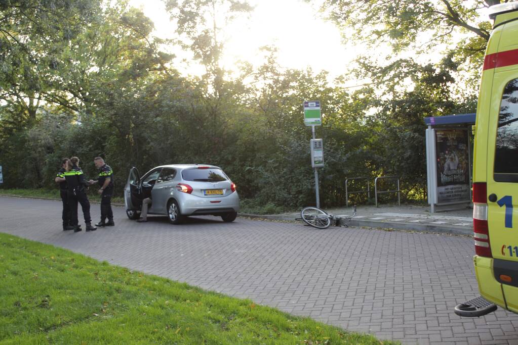 Fietser gewond na aanrijding met auto