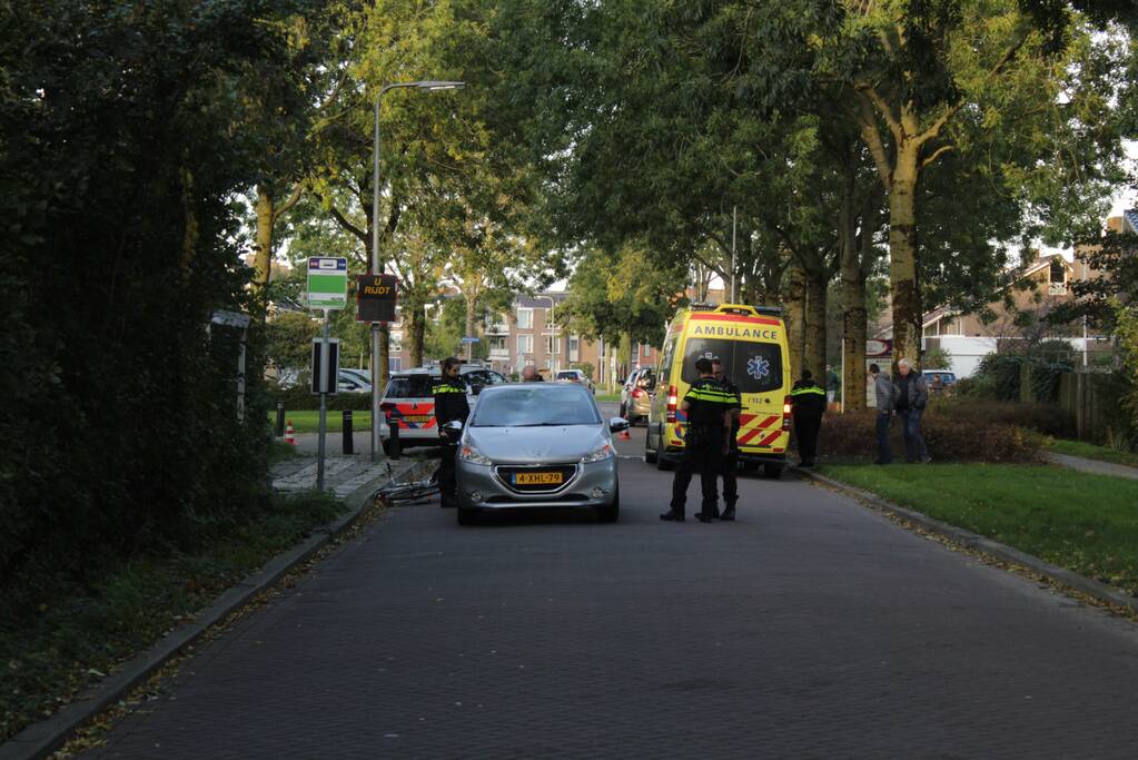 Fietser gewond na aanrijding met auto