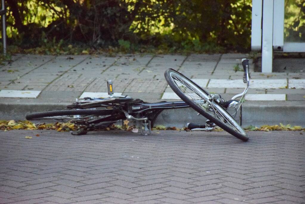 Fietser gewond na aanrijding met auto