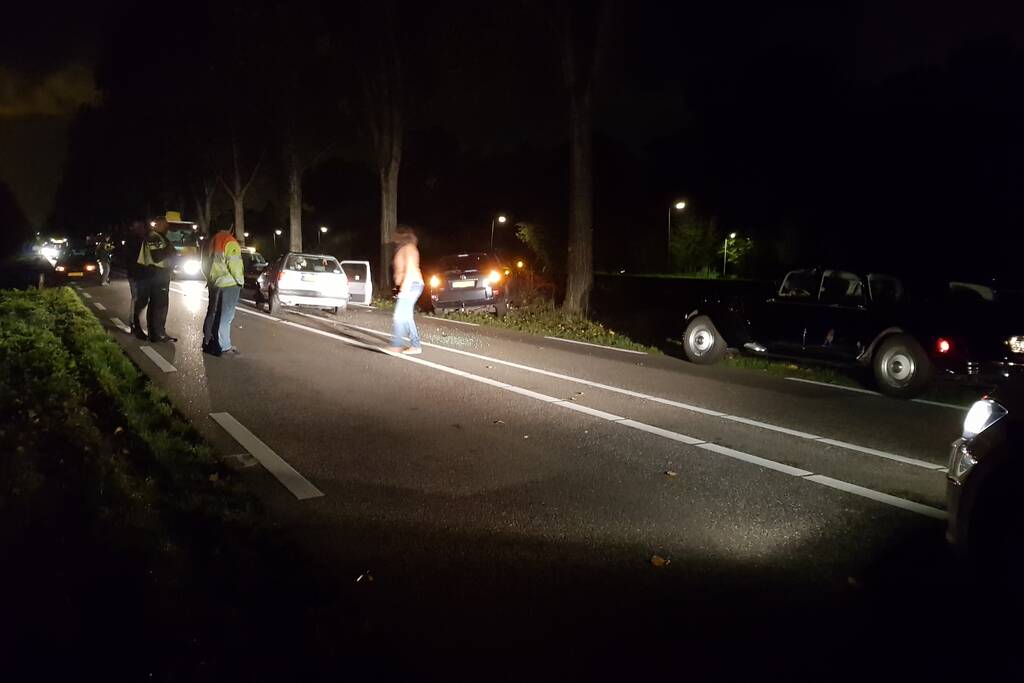 Flinke schade na botsing tussen twee auto's