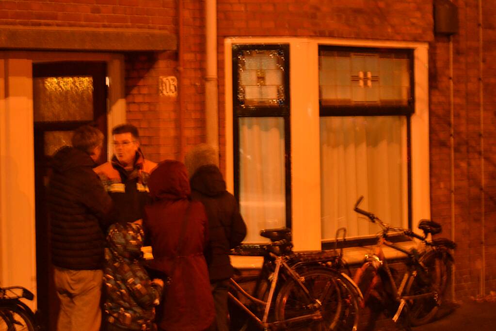 Brandweer onderzoekt gaslucht in woning