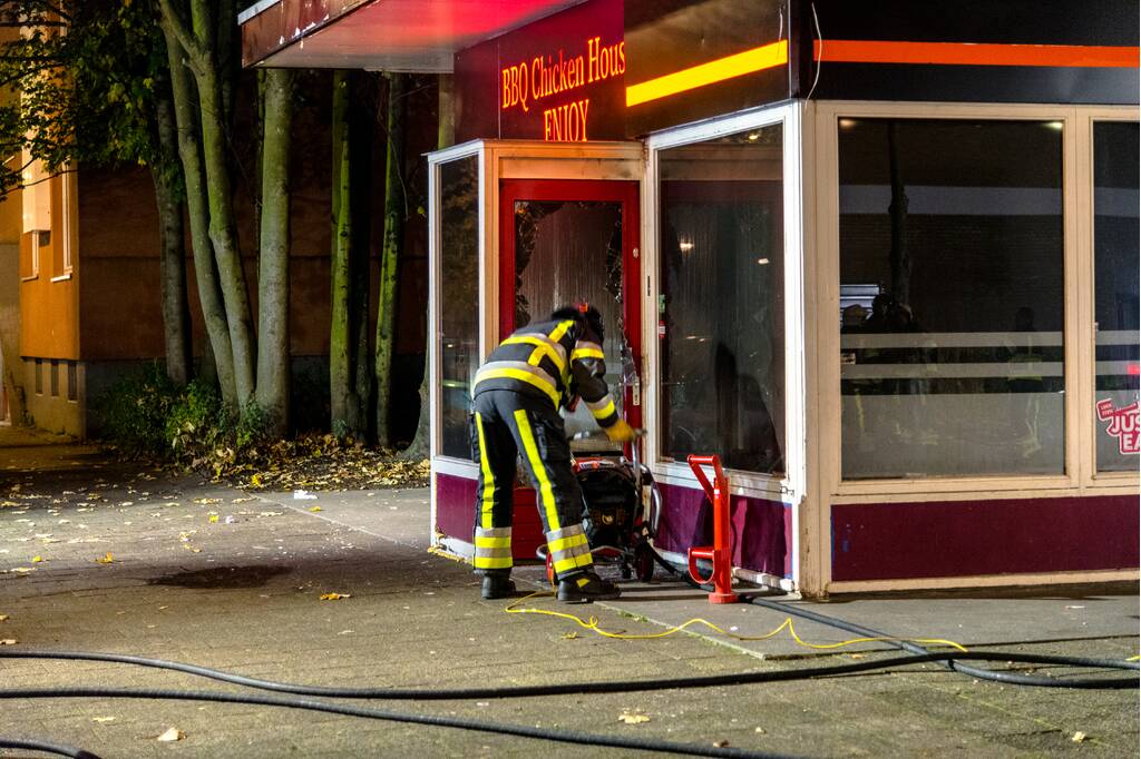 Restaurant zwaar beschadigd na brand in keuken