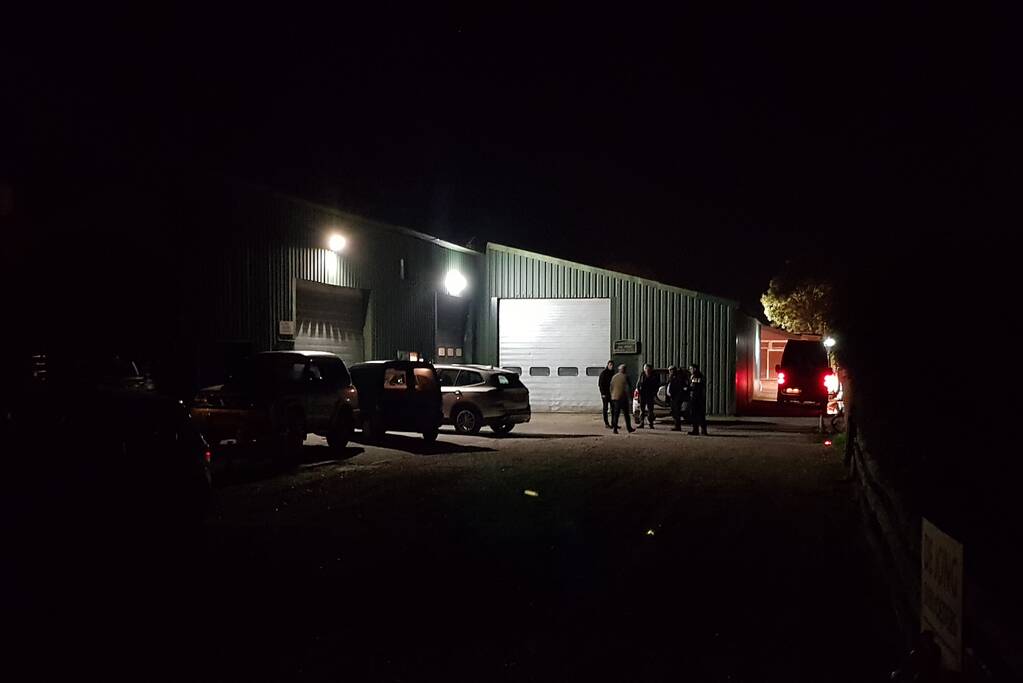 Jonge vrouw overleden bij ongeval met op hol geslagen paard in stal