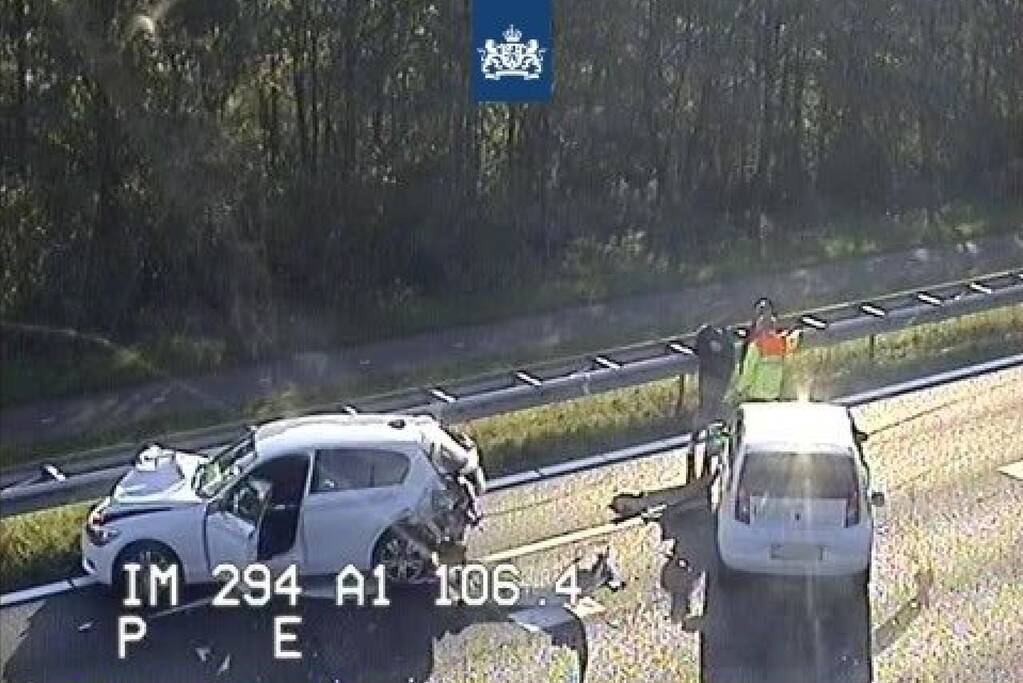 Flinke schade bij ongeval op A1