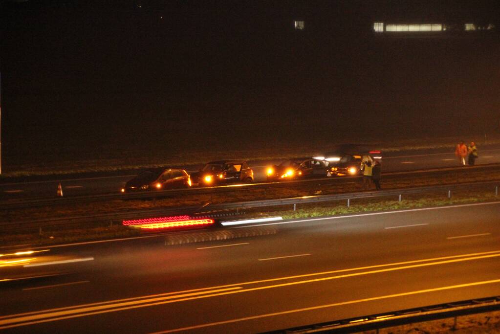 Vier autos beschadigd bij kop-staart aanrijding